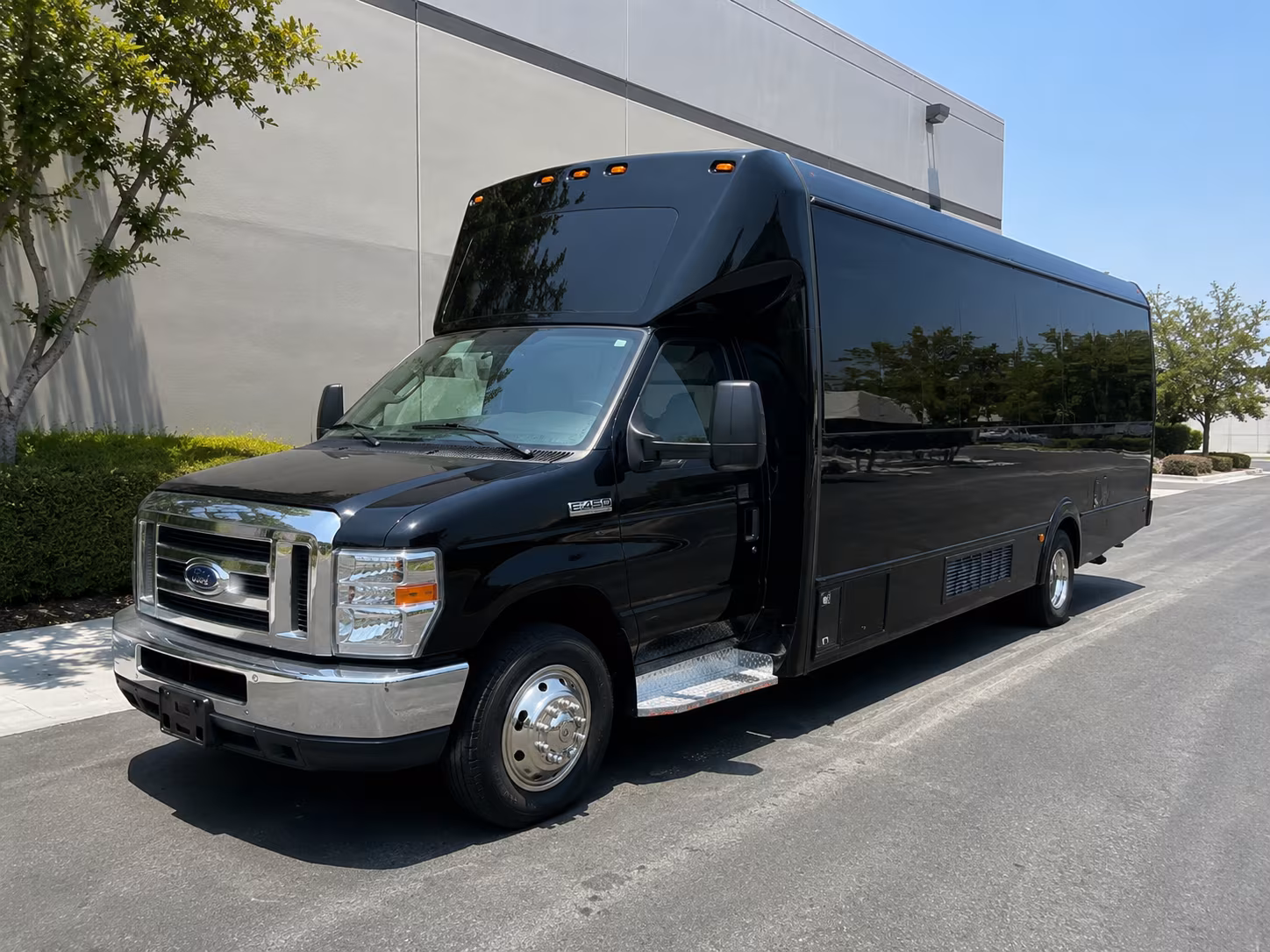 melbourne sporting event party bus rental