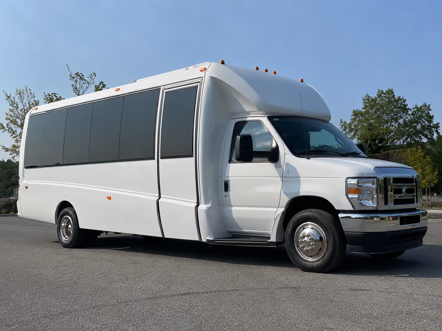 rent a party bus in palm bay for the perfect prom night
